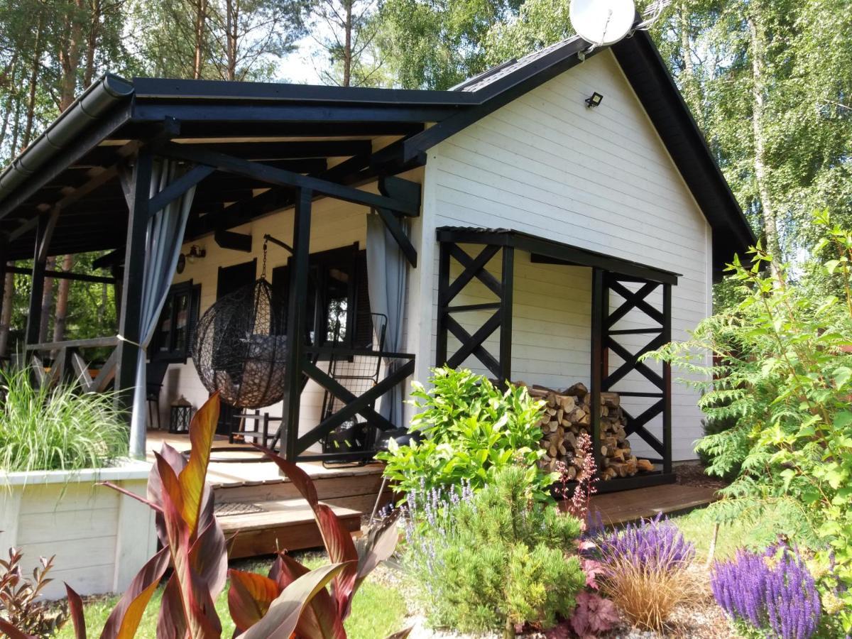黑白山林小屋 Kołczewo 外观 照片