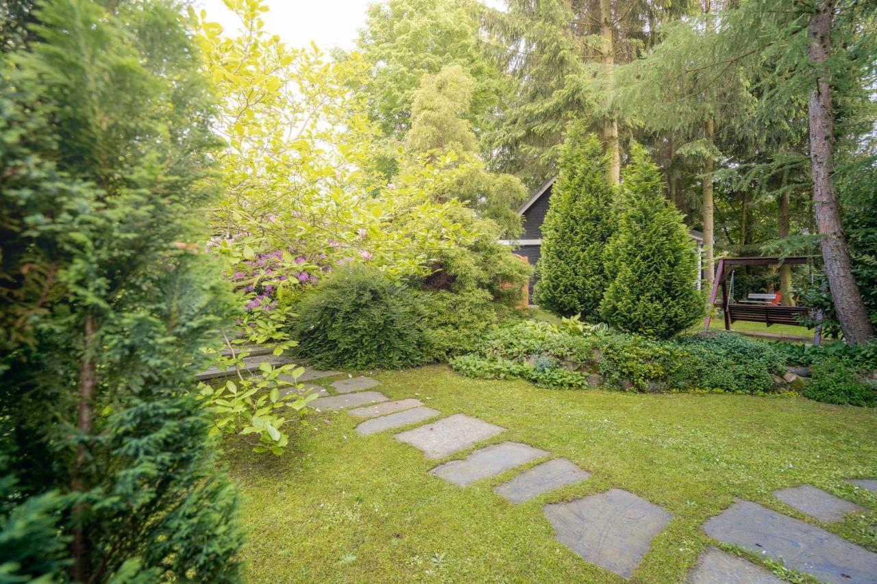 黑白山林小屋 Kołczewo 外观 照片